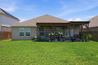 Impeccably maintained 2013 home that perfectly balances modern - photo 23