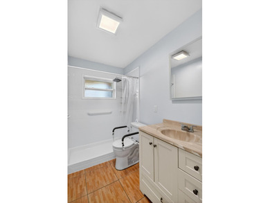 Charming 2 bedroom, 1 bathroom villa in the desirable Dudley - photo 24