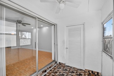 Charming 2 bedroom, 1 bathroom villa in the desirable Dudley - photo 30