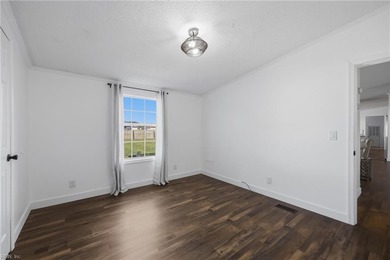 Beautifully renovated 3BR/2BA ranch offering 1,944 sq ft in - photo 31