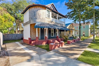This stunning Victorian home is a must-see in Historic Downtown - photo 2