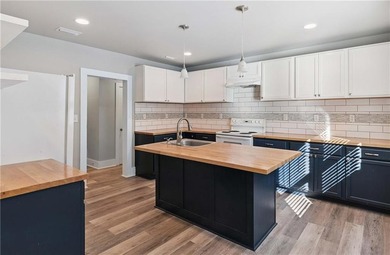 This stunning Victorian home is a must-see in Historic Downtown - photo 8