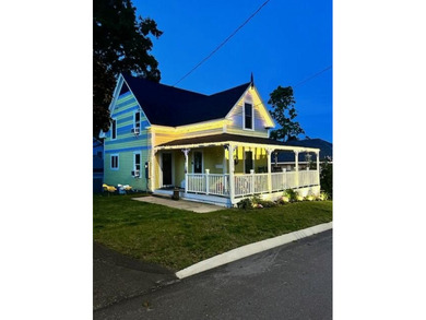 Welcome to your perfect coastal retreat in Old Orchard Beach! - photo 1