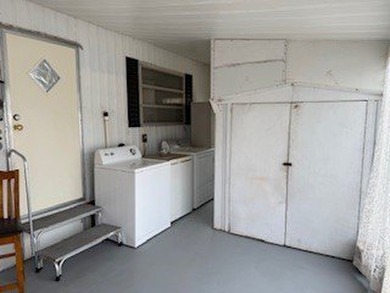 This cozy yet spacious 2-bedroom, 1-bath home offers comfort - photo 13