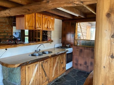 Exceptional handcrafted log home built with solid cypress logs - photo 28