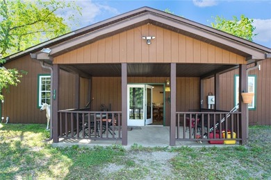 17.8 Acres + Multiple Dwellings + Exceptional Amenities! A rare - photo 8