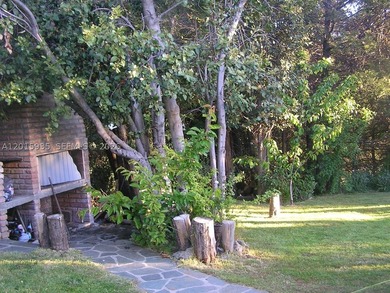 Exceptional handcrafted log home built with solid cypress logs - photo 38