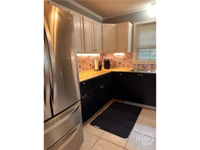 Welcome to 5649 Emory Drive, Savannah, GA-a charming 2-bedroom - photo 4