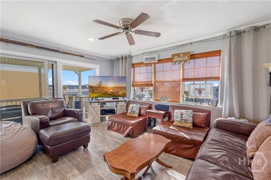 Recently renovated 2BR/2BA third-floor condo in Boylston Place - photo 9