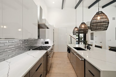 Set on just over half an acre in the heart of Blue Mountain - photo 14