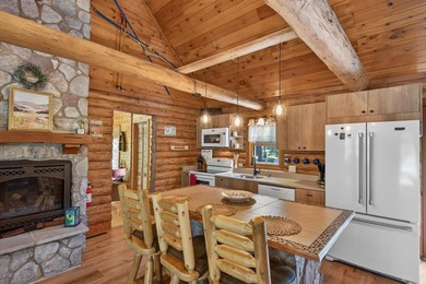 Well maintained and cared for, this charming log home retreat - photo 16