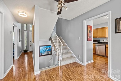 Summer on Lake Wylie is living the dream life! Watch the - photo 17