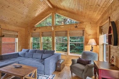 Well maintained and cared for, this charming log home retreat - photo 19