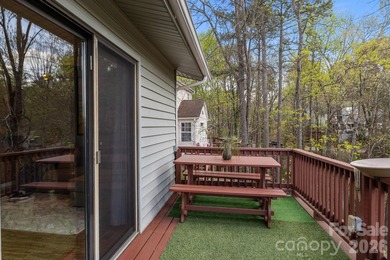 Summer on Lake Wylie is living the dream life! Watch the - photo 20