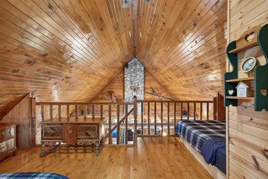 Well maintained and cared for, this charming log home retreat - photo 29
