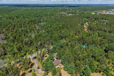 Well maintained and cared for, this charming log home retreat - photo 44