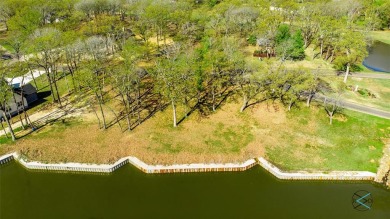 Lake Lot Sale Pending in Mabank, Texas