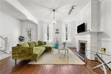 This charming 2-bedroom, 2.5-bath condominium in Savannah's - photo 5