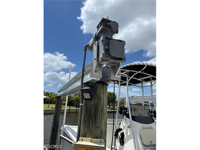 Gulf Access 2 bed 2 bath 1 car carport condo with 10k boat lift - photo 15