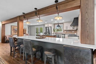 Located in the heart of it all! Luxury Northwoods Retreat on 5+ - photo 21