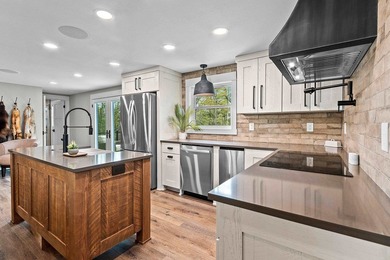 Located in the heart of it all! Luxury Northwoods Retreat on 5+ - photo 23