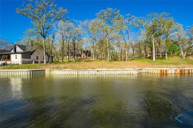 Lake Lot Sale Pending in Mabank, Texas