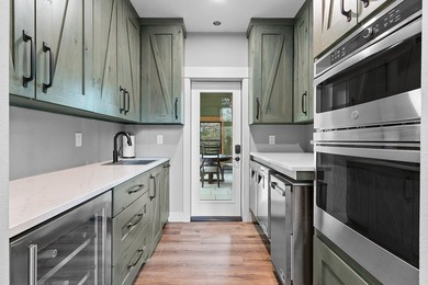Located in the heart of it all! Luxury Northwoods Retreat on 5+ - photo 32