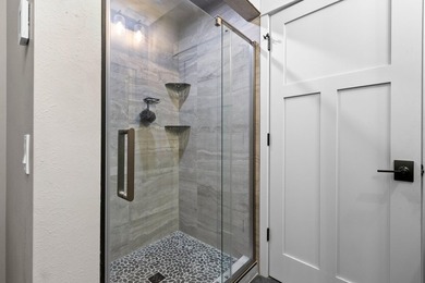 Located in the heart of it all! Luxury Northwoods Retreat on 5+ - photo 39