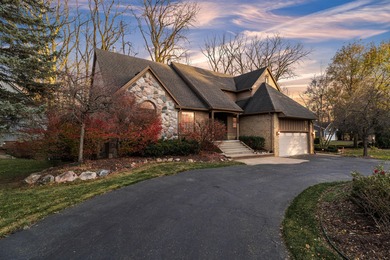 Darby Lake Home For Sale in West Bloomfield Michigan