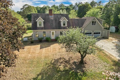 Mirror Lake - Carroll County Home For Sale in Tuftonboro New Hampshire