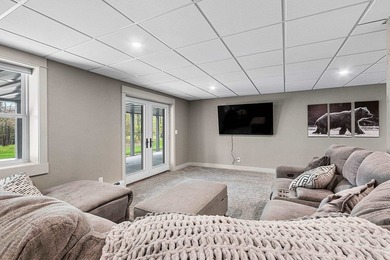 Located in the heart of it all! Luxury Northwoods Retreat on 5+ - photo 52