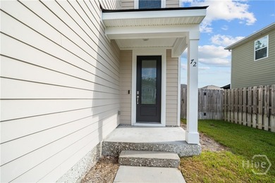 Welcome to 72 Knotty Court in Richmond Hill, where thoughtful - photo 2