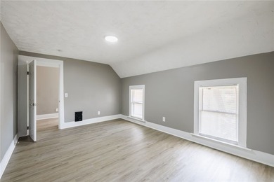 Spacious duplex offering a great opportunity for both - photo 15