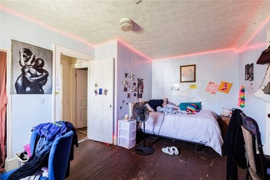 Spacious duplex offering a great opportunity for both - photo 18