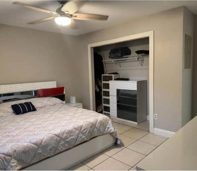 Welcome to a great home in the perfect location! This house with - photo 7
