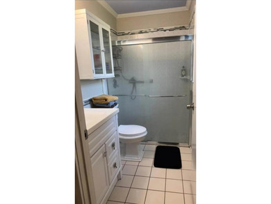 Welcome to a great home in the perfect location! This house with - photo 8