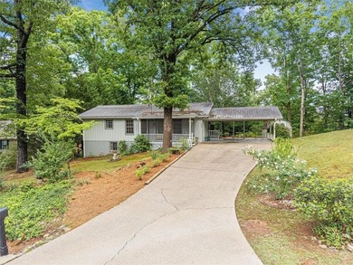 Welcome Home.  This charming home located in desirable in North - photo 1