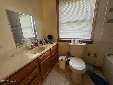 OPPORTUNITY to invest in a property that needs some repair but - photo 22