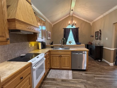 Stunning well-maintained home located on corner lot with - photo 22