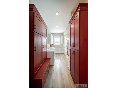 SOLD FULLY FURNISHED - Located right on the golf course and on 1 - photo 23