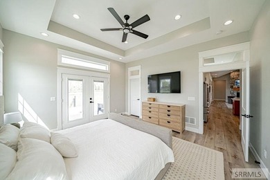 SOLD FULLY FURNISHED - Located right on the golf course and on 1 - photo 24