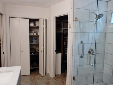 Step into the beautifully remodeled kitchen, designed to inspire - photo 26