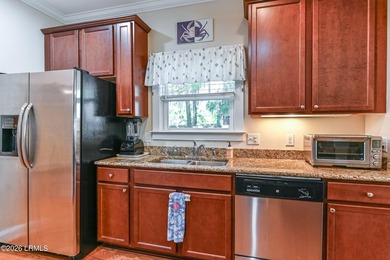 Immaculate 3bd 2.5 bath in Somerset Point on .56 of an acre - photo 11