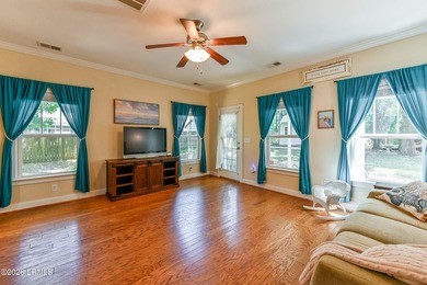Immaculate 3bd 2.5 bath in Somerset Point on .56 of an acre - photo 14
