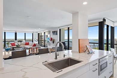 Exquisite oceanfront lower penthouse suite has been meticulously - photo 6