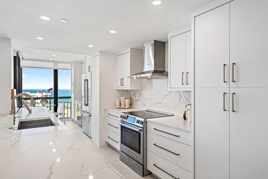Exquisite oceanfront lower penthouse suite has been meticulously - photo 9