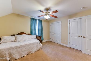 Immaculate 3bd 2.5 bath in Somerset Point on .56 of an acre - photo 24