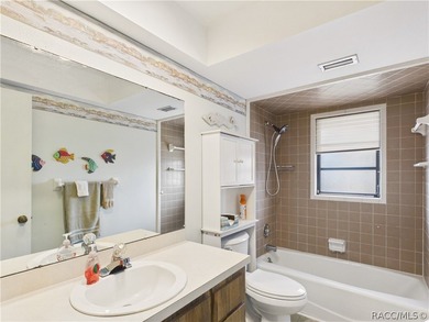 Cozy 2 bedroom 2 bath 2 car garage villa nicely positioned on a - photo 32