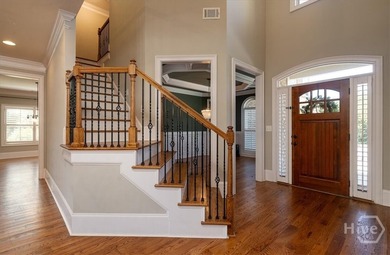 This stunning better than new, estate-style home sits on 1.78 - photo 3