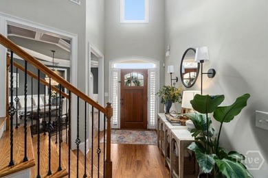 This stunning better than new, estate-style home sits on 1.78 - photo 4